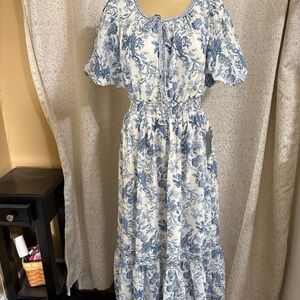 Max Studio Puff Sleeve Blue Floral Tiered Maxi Dress, NWT,  Size Small